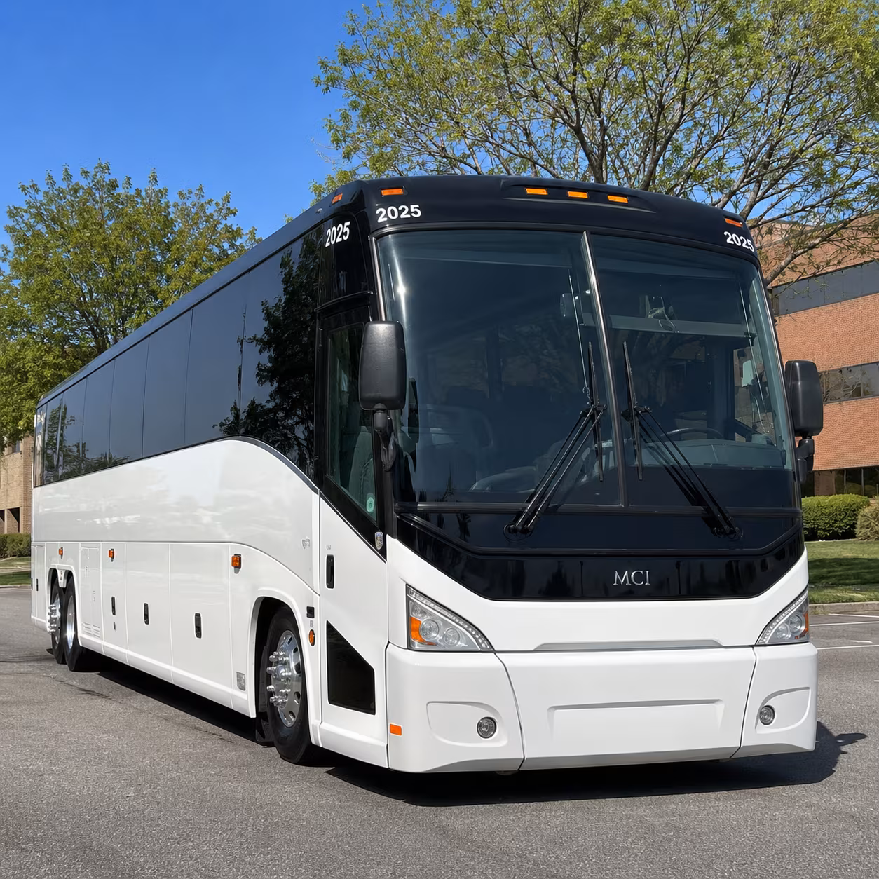 charter bus shuttle service for moore warehouse and distribution groups