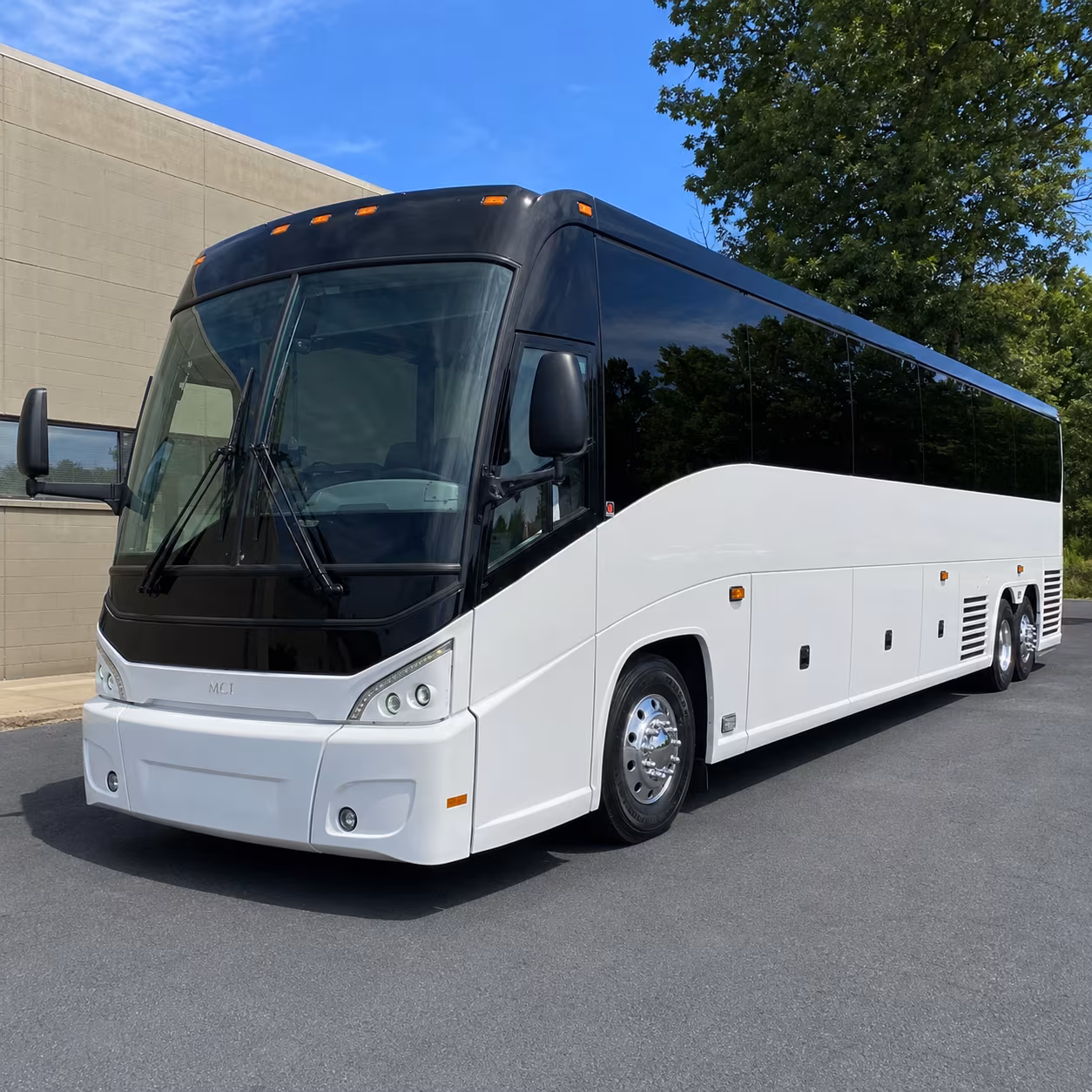 charter buses for moore students headed to the oklahoma city zoo