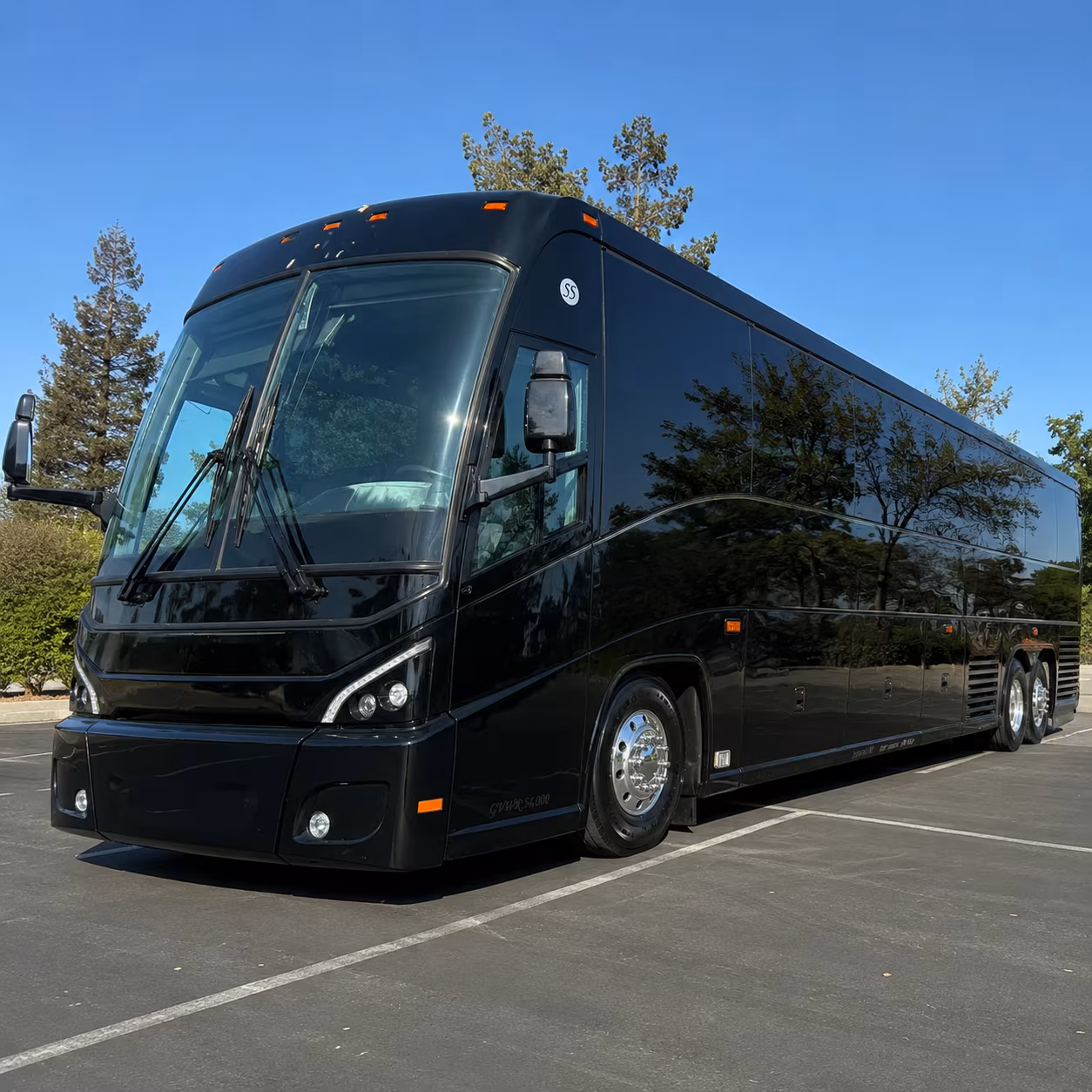 corporate and convention airport shuttle buses serving moore oklahoma