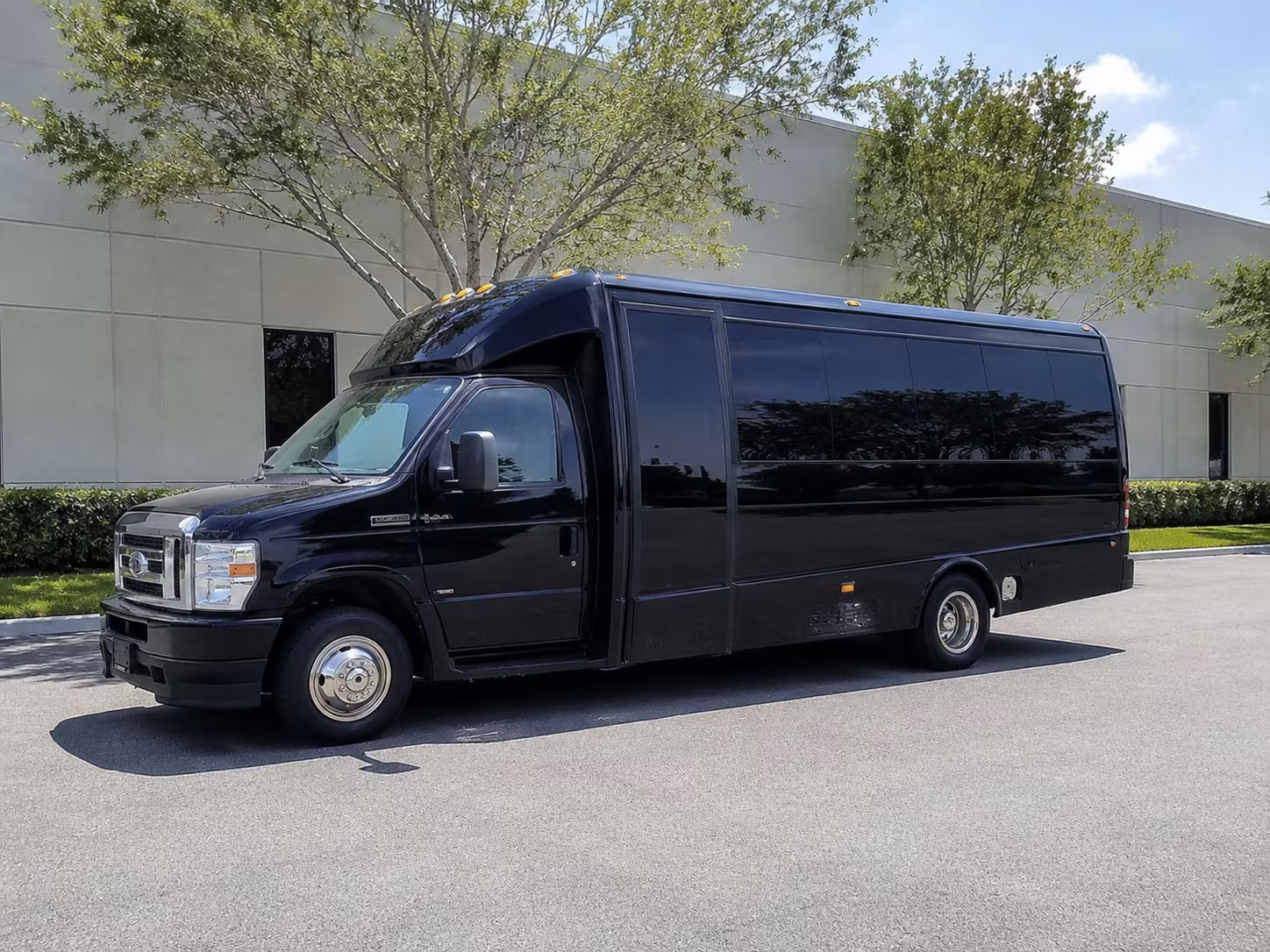 group concert bus rentals to tulsa venues from moore