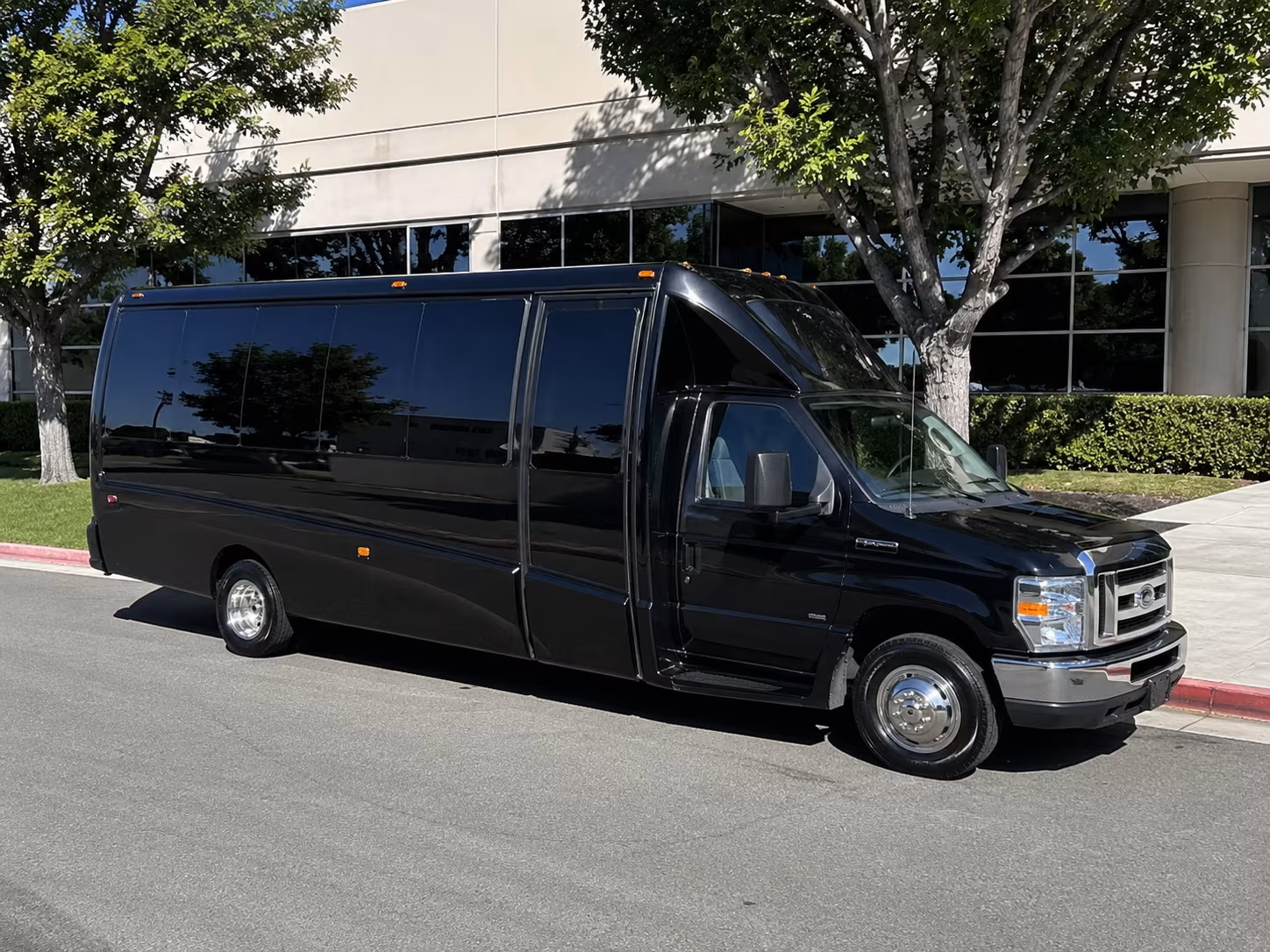 moore holiday party bus rental